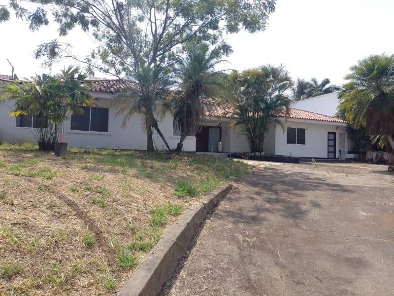 Casa 113 No 12-38 Parcelaciones Pance Lote 4 Ciudad Jardín San Joaquín Cód 232363